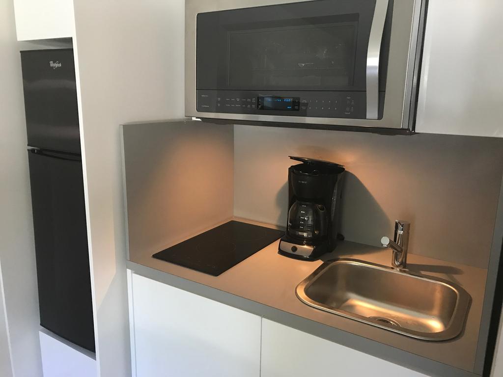 Wave Beach Vacation Rentals Pompano Beach Oda fotoğraf